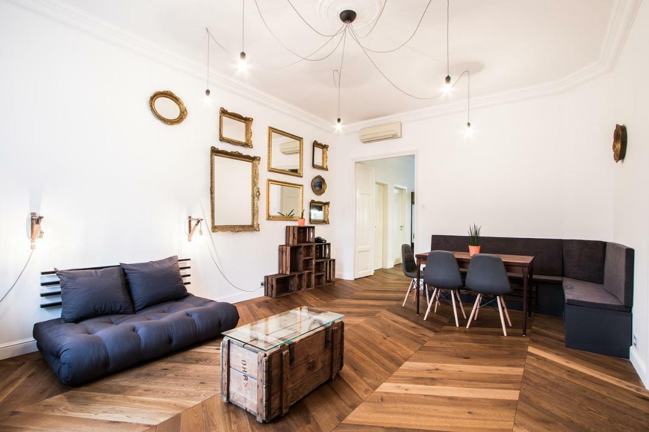 Daylight Apartment, The Best Location Boedapest Buitenkant foto