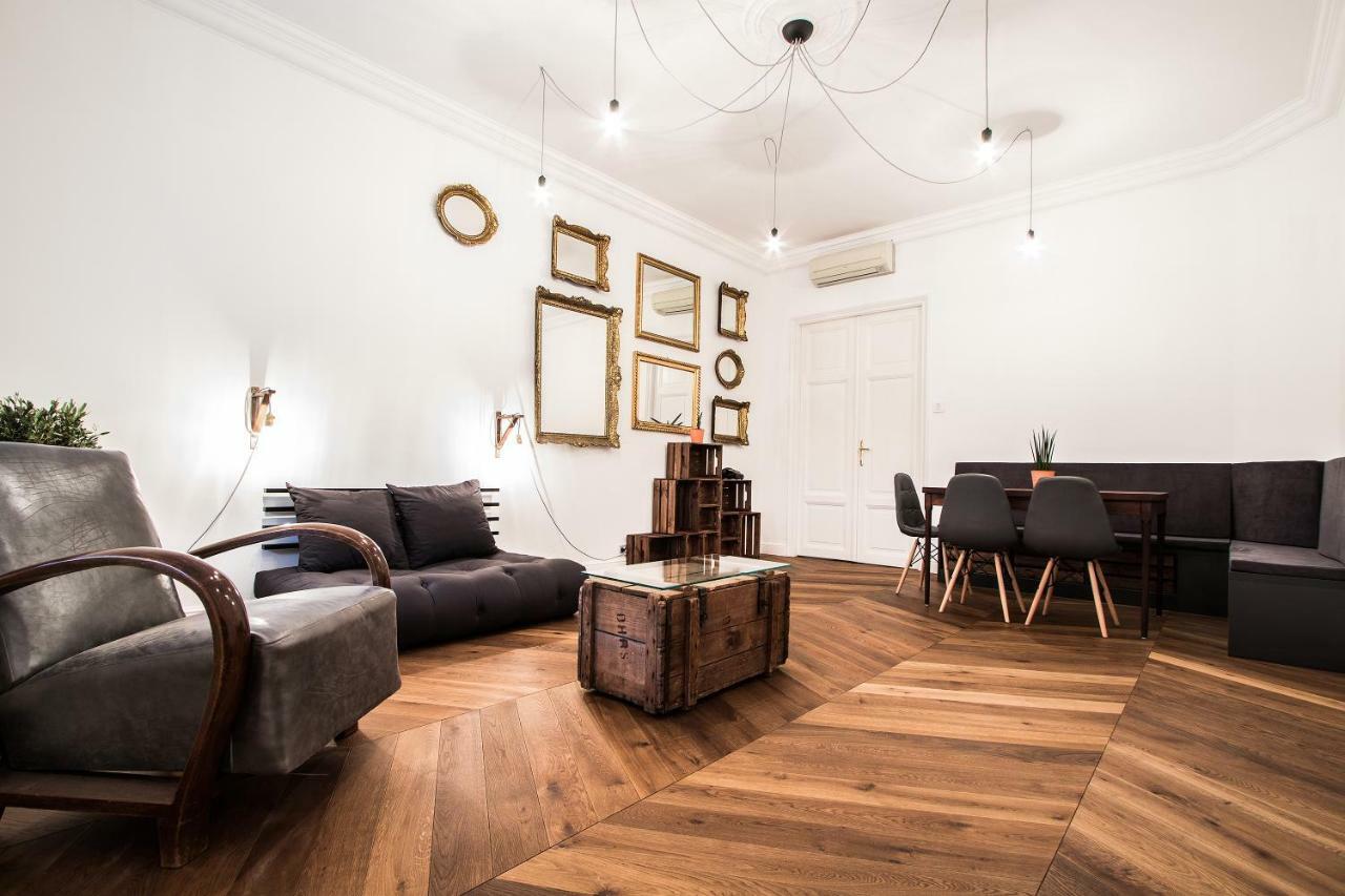 Daylight Apartment, The Best Location Boedapest Buitenkant foto